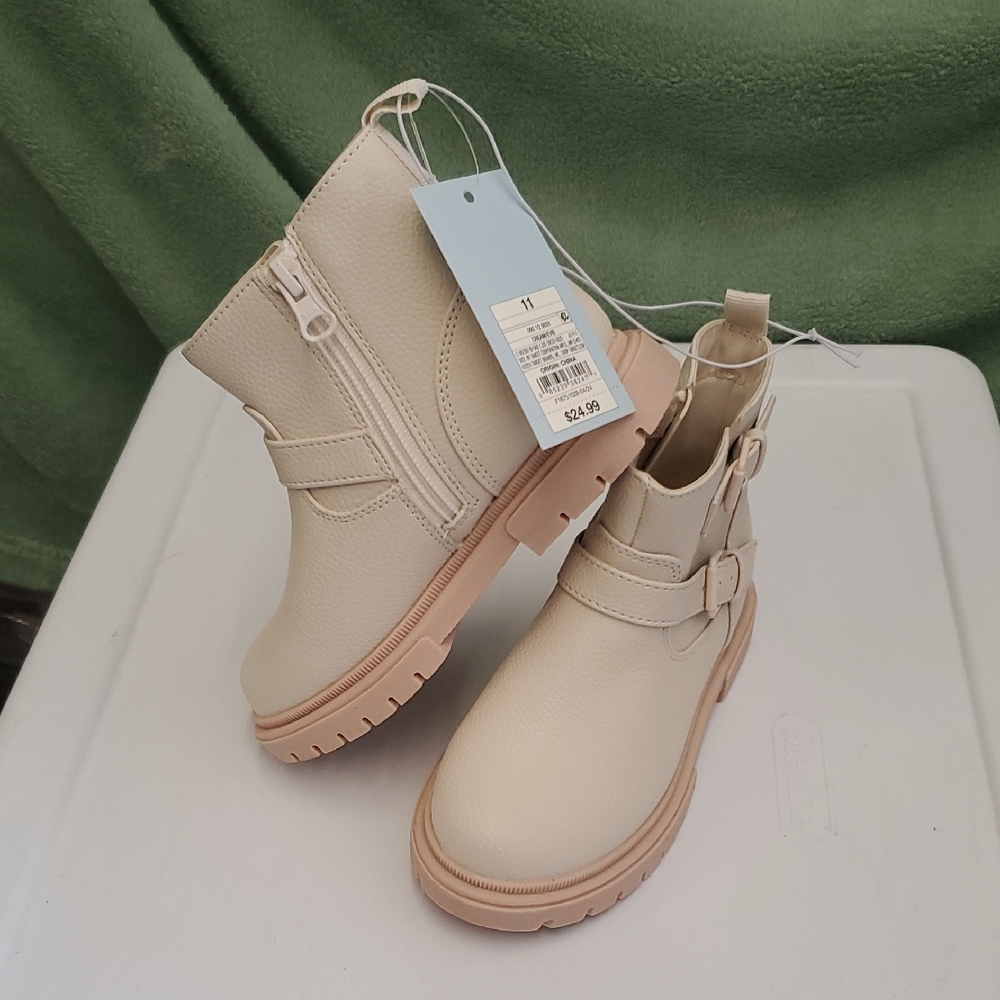 Cat & Jack Cream Kids Boots - Picture 1 of 6
